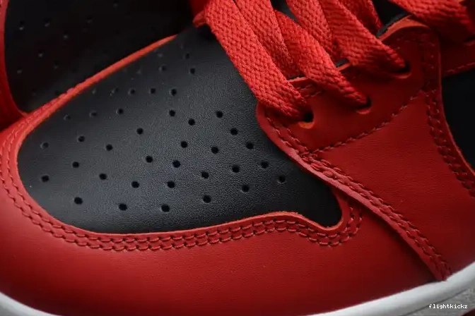85 Air Varsity Jordan BQ4422-600 1 Red High 0611